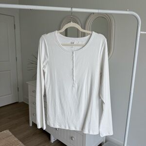 Gap Henley Tee
